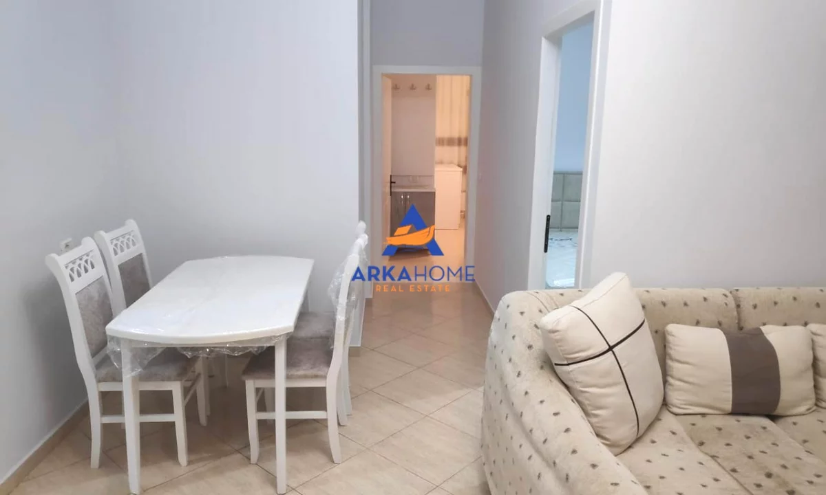 Shtepi me qera Apartament ne Tirane, 2+1, Mobilimi E mobiluar, Pagesa 543  Euro.