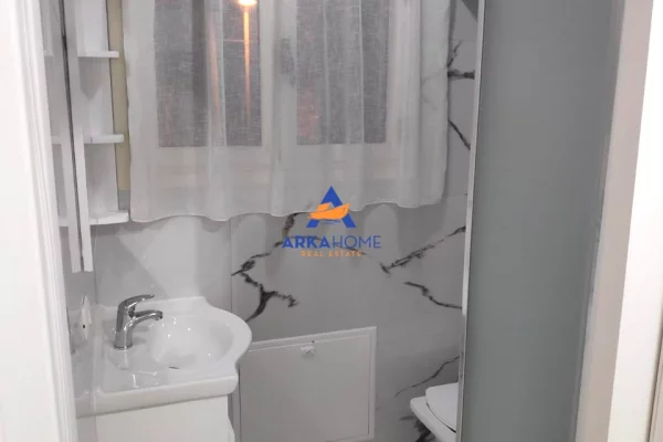 Shtepi me qera Apartament ne Tirane, 2+1, Mobilimi E mobiluar, Pagesa 543  Euro.