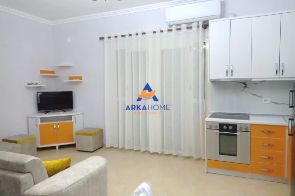 Shtepi me qera 2+1 ne Tirane - 565 Euro