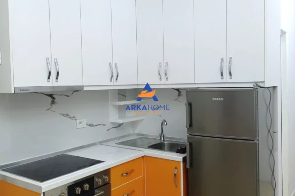 Shtepi me qera Apartament ne Tirane, 2+1, Mobilimi E mobiluar, Pagesa 565  Euro.