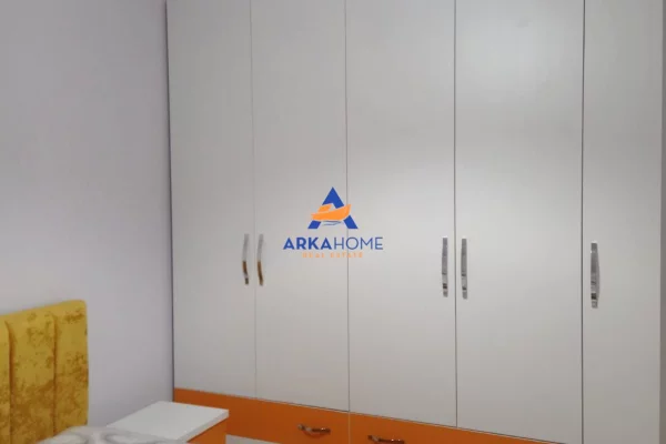 Shtepi me qera Apartament ne Tirane, 2+1, Mobilimi E mobiluar, Pagesa 565  Euro.