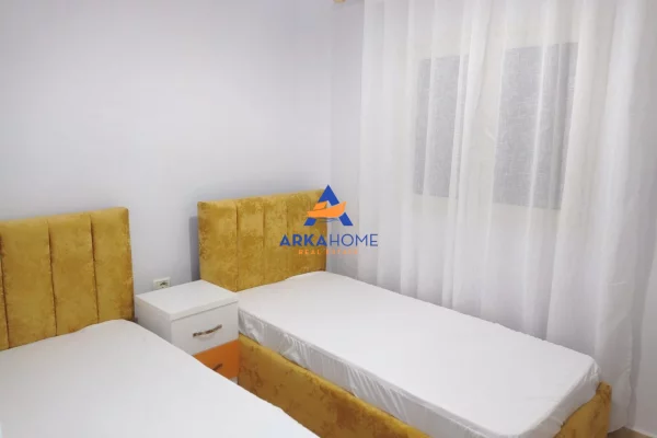 Shtepi me qera Apartament ne Tirane, 2+1, Mobilimi E mobiluar, Pagesa 565  Euro.