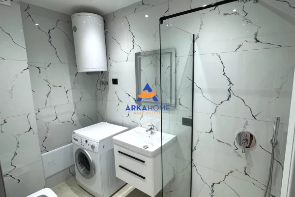 Shtepi me qera Apartament ne Durres, Garsoniere, Mobilimi E mobiluar, Pagesa 104,000  Euro.