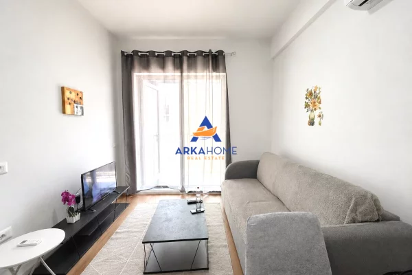 Shtepi me qera Apartament ne Tirane, 1+1, Mobilimi E mobiluar, Pagesa 400  Euro.