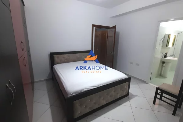 Shtepi me qera Apartament ne Tirane, 2+1, Mobilimi E mobiluar, Pagesa 413  Euro.