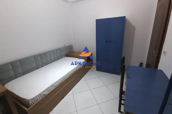 Shtepi me qera Apartament ne Tirane, 2+1, Mobilimi E mobiluar, Pagesa 413  Euro.