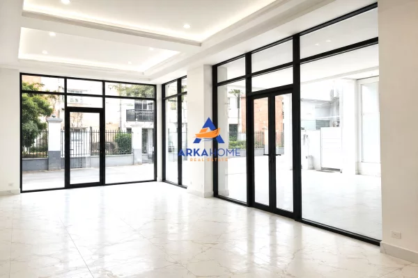 Ambient biznesi me qera 3+1 ne Tirane - 2,900 Euro