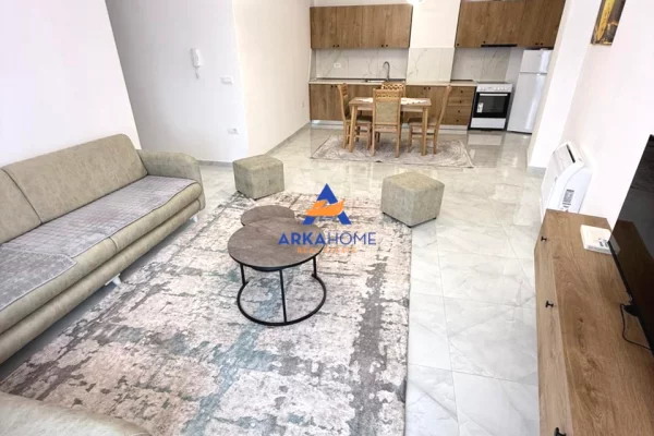 Shtepi me qera Apartament ne Tirane, 2+1, Mobilimi E mobiluar, Pagesa 652  Euro.