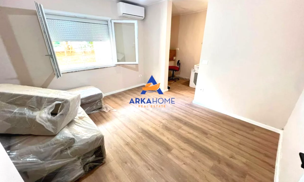 Shtepi me qera Apartament ne Tirane, 1+1, Mobilimi E mobiluar, Pagesa 652  Euro.
