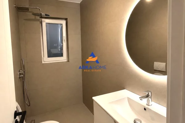 Shtepi me qera Apartament ne Tirane, 1+1, Mobilimi E mobiluar, Pagesa 652  Euro.