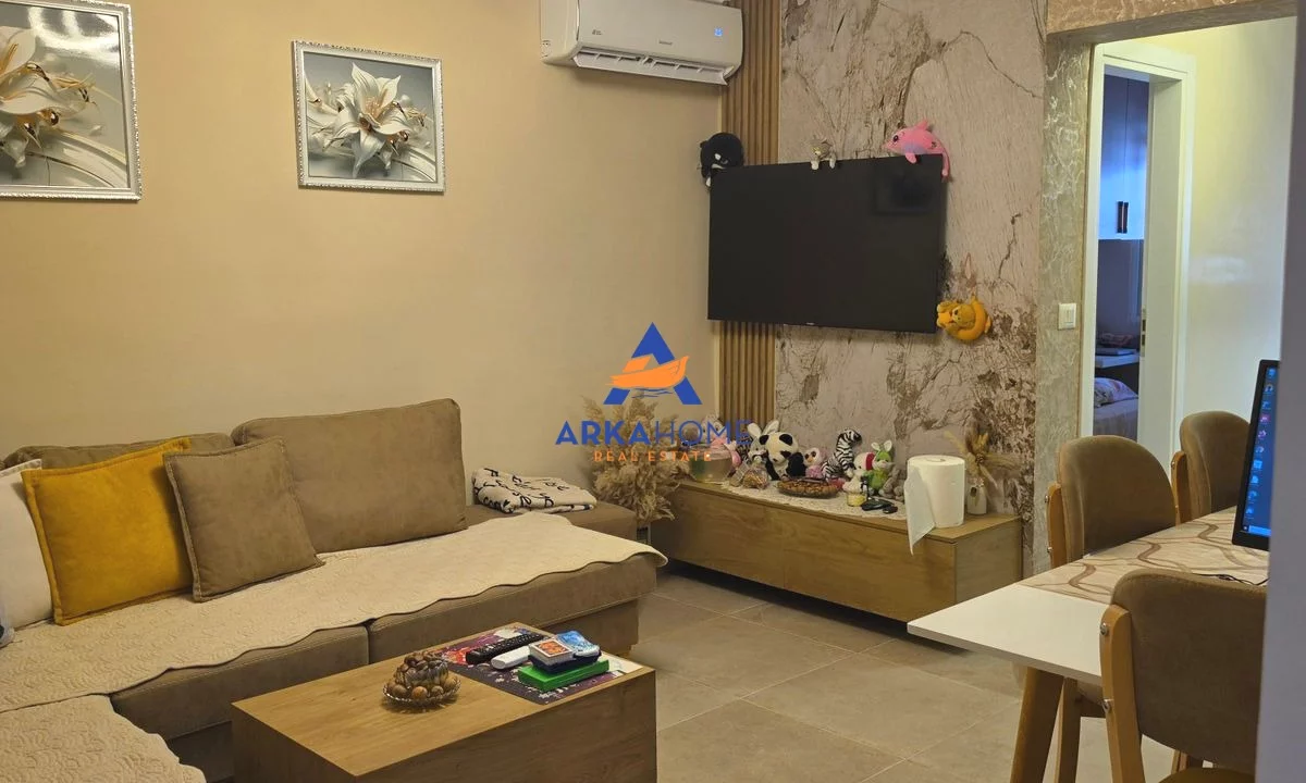 House for Sale Apartment in Tirana, 1+1, Furniture Furnished, Payment 173,913  Euro.