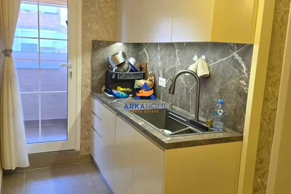 House for Sale Apartment in Tirana, 1+1, Furniture Furnished, Payment 173,913  Euro.
