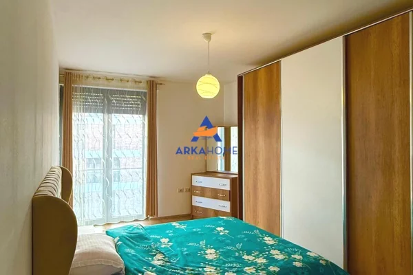 Shtepi me qera Apartament ne Tirane, 2+1, Mobilimi E mobiluar, Pagesa 800  Euro.