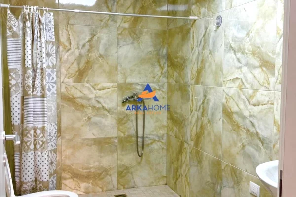Shtepi me qera Apartament ne Tirane, 2+1, Mobilimi E mobiluar, Pagesa 800  Euro.