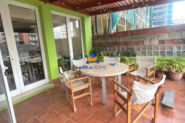 JEPET ME QERA APARTAMENT PER ZYRA 187 M2 "BLLOKU RRUGA BRIGADA E VIII" 180.000 LEKE