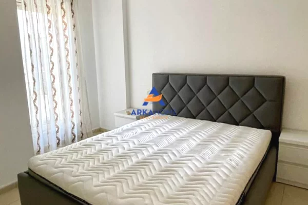 Shtepi me qera Apartament ne Tirane, 1+1, Mobilimi E mobiluar, Pagesa 800  Euro.