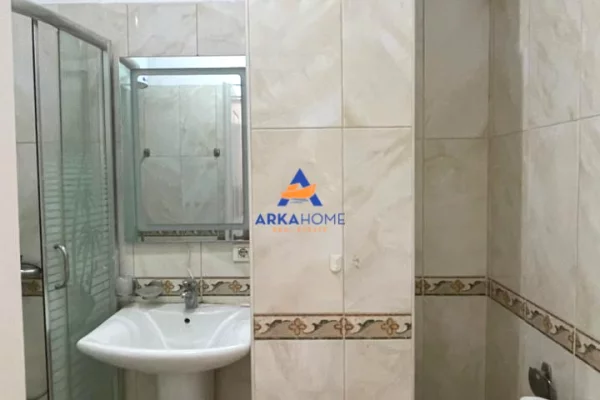 Shtepi me qera Apartament ne Tirane, 1+1, Mobilimi E mobiluar, Pagesa 800  Euro.