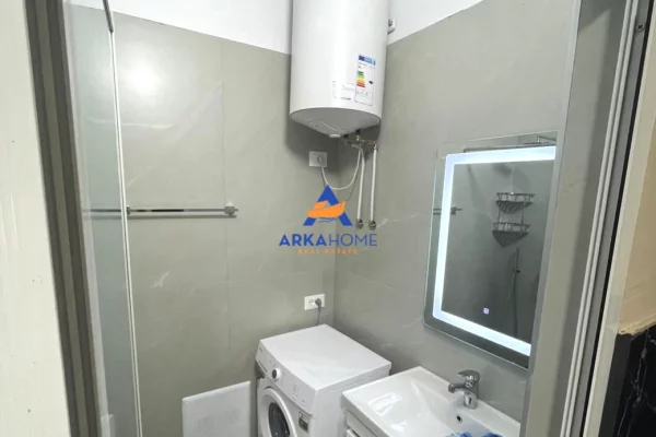 Shtepi me qera Apartament ne Tirane, 1+1, Mobilimi E mobiluar, Pagesa 631  Euro.