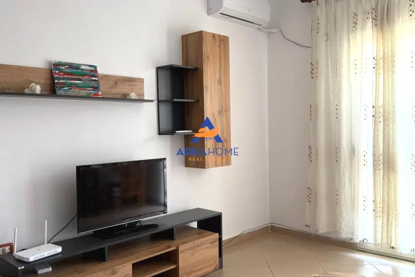 Shtepi me qera Apartament ne Tirane, 1+1, Mobilimi E mobiluar, Pagesa 490  Euro.