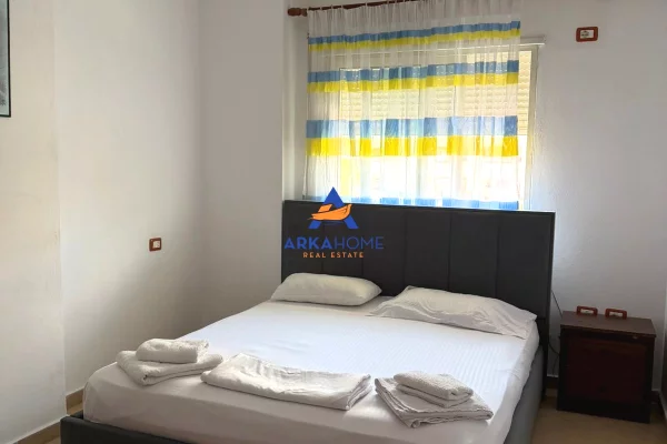 Shtepi me qera Apartament ne Tirane, 1+1, Mobilimi E mobiluar, Pagesa 490  Euro.