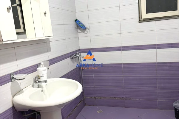 Shtepi me qera Apartament ne Tirane, 1+1, Mobilimi E mobiluar, Pagesa 490  Euro.