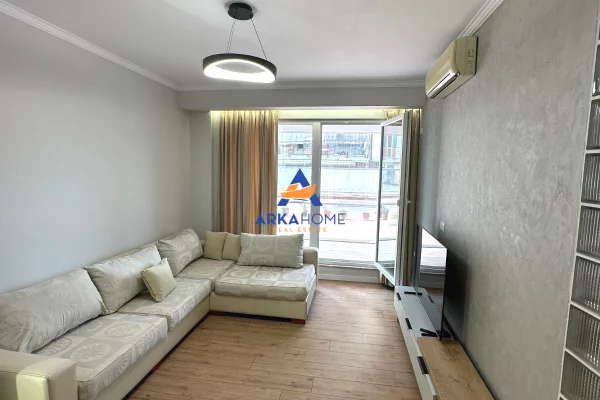 Shtepi me qera 2+1 ne Tirane - 1,000 Euro