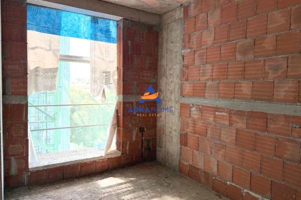 Shtepi ne shitje Apartament ne Tirane, 1+1, Mobilimi Bosh, pa mobiluar, Pagesa 134,000  Euro.
