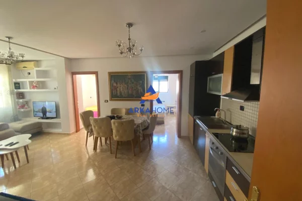 Shtepi me qera Apartament ne Tirane, 2+1, Mobilimi E mobiluar, Pagesa 545  Euro.