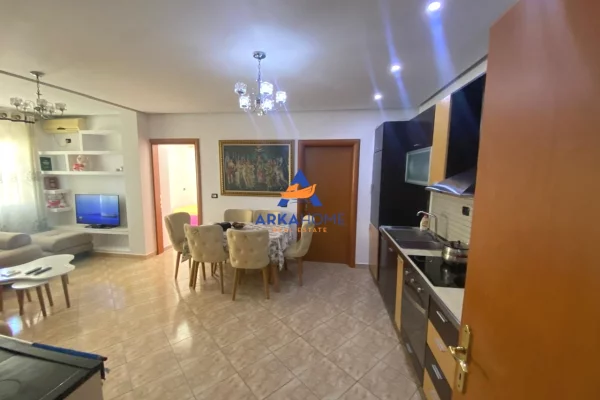 Shtepi me qera Apartament ne Tirane, 2+1, Mobilimi E mobiluar, Pagesa 545  Euro.