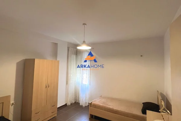 Shtepi me qera Apartament ne Tirane, 2+1, Mobilimi E mobiluar, Pagesa 708  Euro.