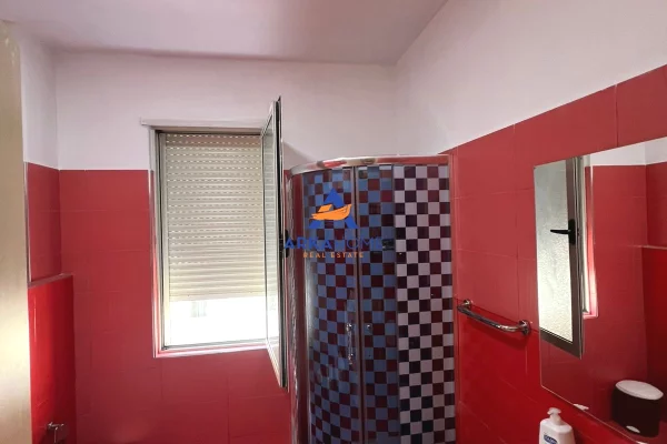 Shtepi me qera Apartament ne Tirane, 2+1, Mobilimi E mobiluar, Pagesa 708  Euro.