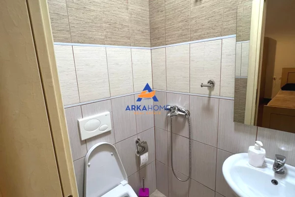 Shtepi me qera Apartament ne Tirane, 2+1, Mobilimi E mobiluar, Pagesa 708  Euro.