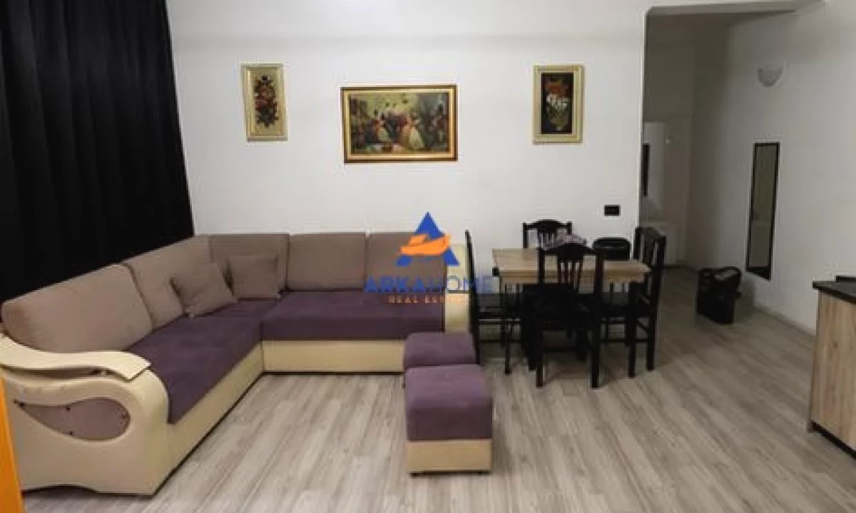 Shtepi ne shitje Apartament ne Tirane, 2+1, Mobilimi E mobiluar, Pagesa 115,000  Euro.