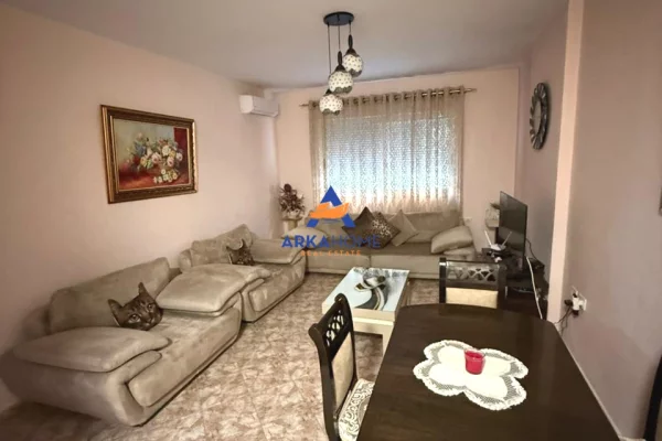 JEPET APARTAMENT ME QERA 2+1+BALLKON "SHESHI WILLSON" 80.000 LEKE