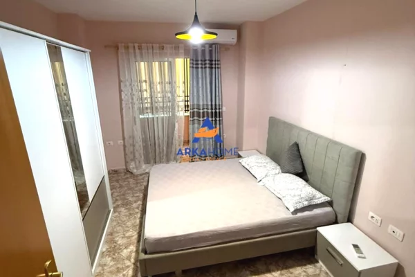 Shtepi me qera Apartament ne Tirane, 2+1, Mobilimi E mobiluar, Pagesa 875  Euro.