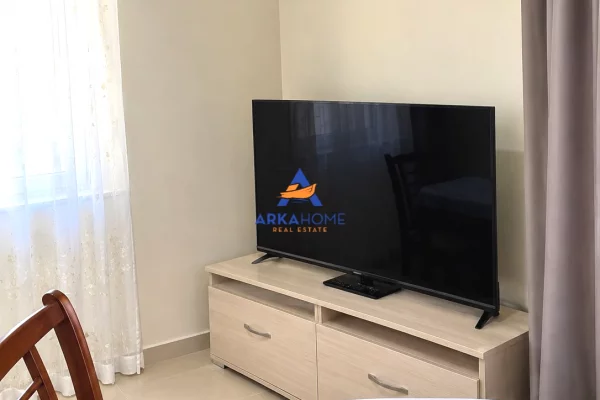 Shtepi me qera Apartament ne Tirane, 1+1, Mobilimi E mobiluar, Pagesa 437  Euro.