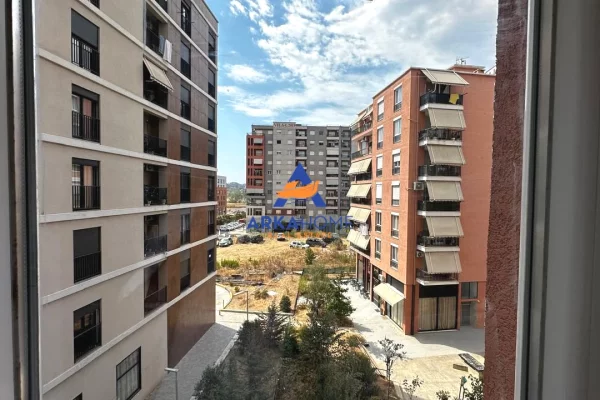Shtepi me qera Apartament ne Tirane, 2+1, Mobilimi E mobiluar, Pagesa 656  Euro.