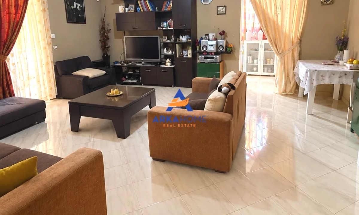 Shtepi ne shitje Apartament ne Tirane, 2+1, Mobilimi E mobiluar, Pagesa Me Marreveshje.