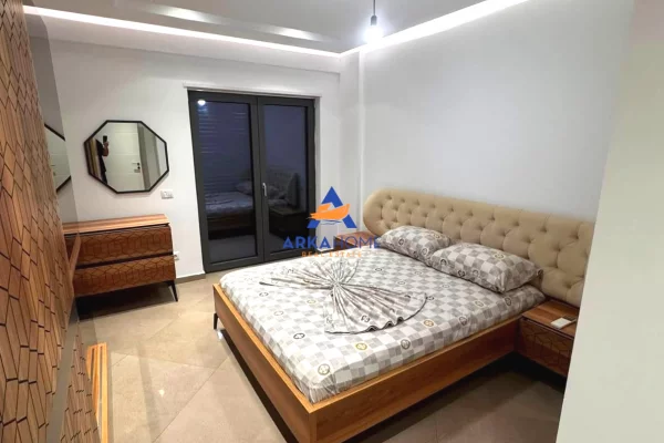 Shtepi me qera Apartament ne Tirane, 2+1, Mobilimi E mobiluar, Pagesa 1,000  Euro.