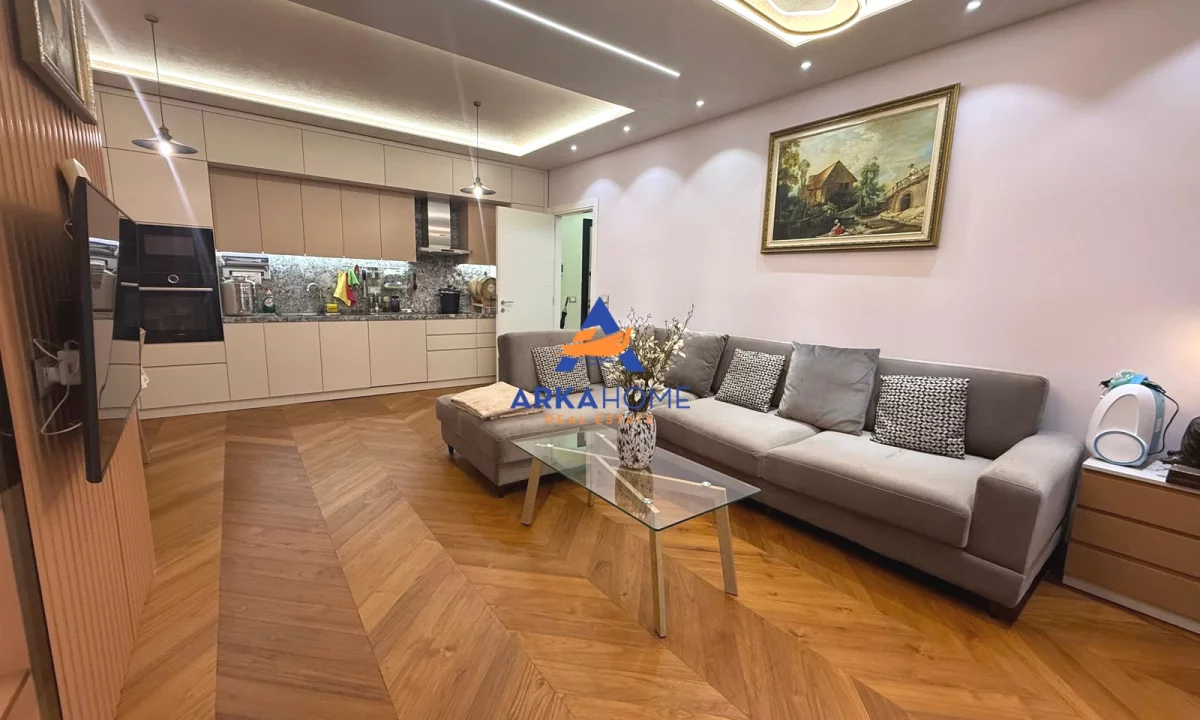 Shtepi ne shitje Apartament ne Tirane, 1+1, Mobilimi E mobiluar, Pagesa 300,000  Euro.