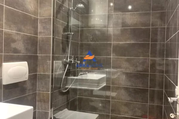 Shtepi me qera Apartament ne Tirane, 2+1, Mobilimi E mobiluar, Pagesa 820  Euro.