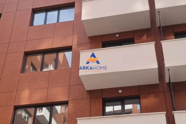 Shtepi me qera Apartament ne Tirane, 1+1, Mobilimi Bosh, pa mobiluar, Pagesa 547  Euro.
