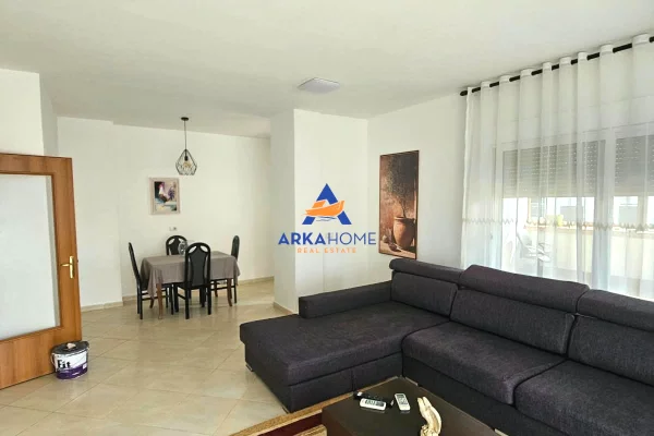 Shtepi me qera Apartament ne Tirane, 2+1, Mobilimi E mobiluar, Pagesa 850  Euro.