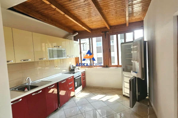 Shtepi me qera Apartament ne Tirane, 2+1, Mobilimi E mobiluar, Pagesa 850  Euro.