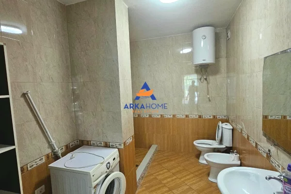 Shtepi me qera Apartament ne Tirane, 2+1, Mobilimi E mobiluar, Pagesa 850  Euro.