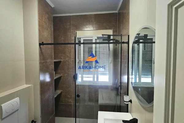 Shtepi me qera Apartament ne Tirane, 2+1, Mobilimi E mobiluar, Pagesa 850  Euro.