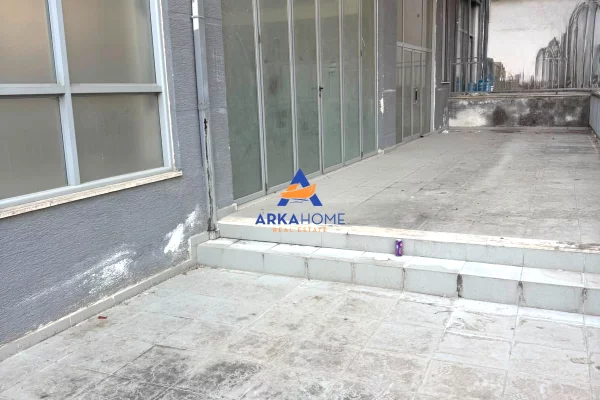 OKAZION!!! SHITET AMBIENT BIZNESI 250 M2 "LIQENI ARTIFICIAL" CMIMI I DISKUTUESHEM