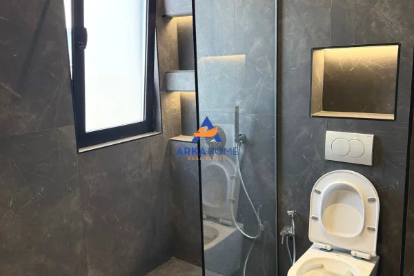 Shtepi me qera Apartament ne Tirane, 1+1, Mobilimi E mobiluar, Pagesa 635  Euro.