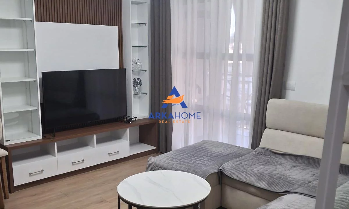 Shtepi ne shitje Apartament ne Tirane, 2+1, Mobilimi E mobiluar, Pagesa 168,674  Euro.