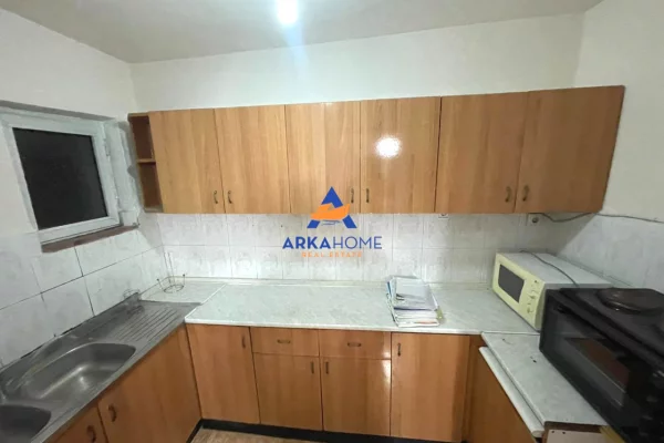 House for Sale Apartment in Tirana, 2+1, Furniture Furnished, Payment 240,000  Euro.